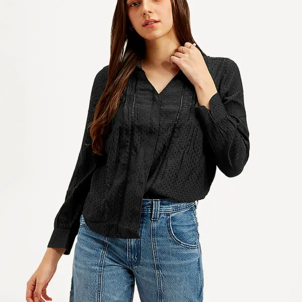 Women's Textured Spread Collar Shirt