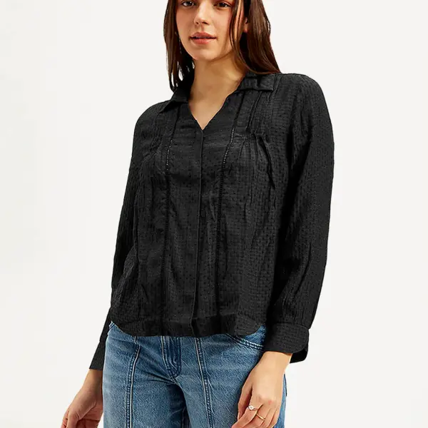 Women's Textured Spread Collar Shirt