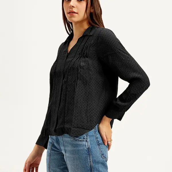 Women's Textured Spread Collar Shirt