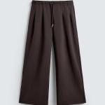 INTERLOCK PLEATED LABEL TROUSERS