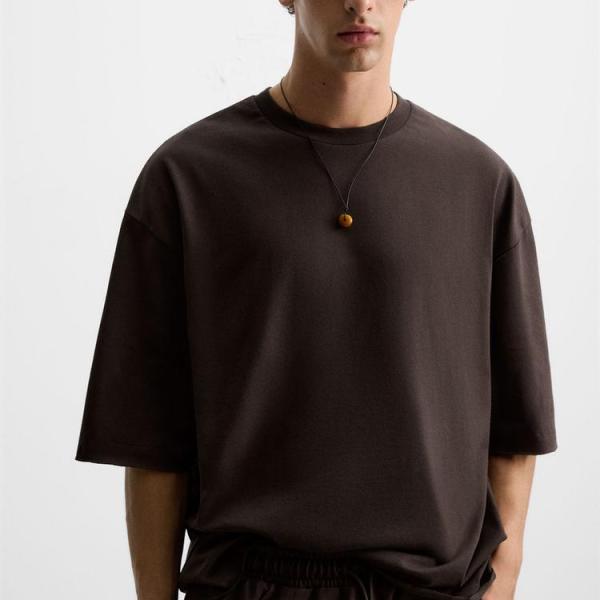 OVERSIZED FIT T-SHIRT