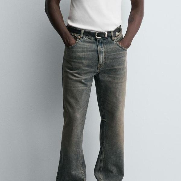 FLARE FIT JEANS