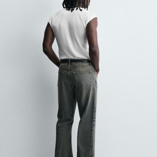 FLARE FIT JEANS