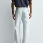 STRAIGHT-LEG JEANS