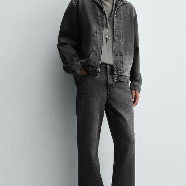 STRAIGHT-LEG JEANS