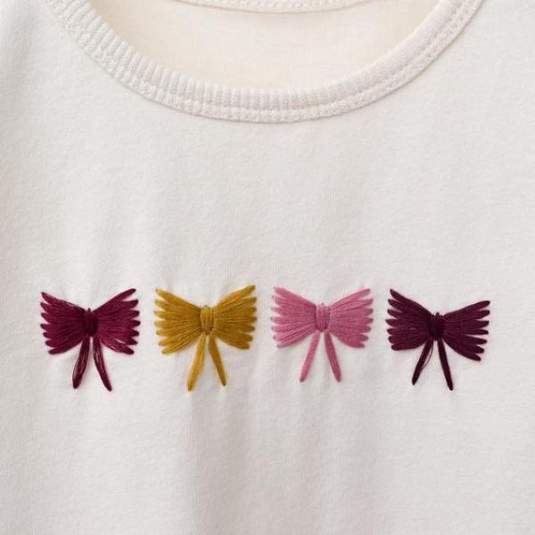 CONTRAST EMBROIDERY T-SHIRT