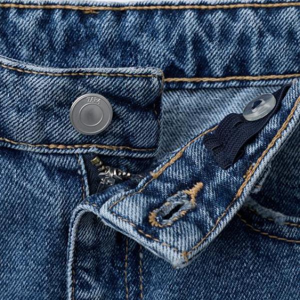 WIDE-LEG JEANS WITH STAR PATCHES