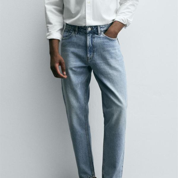 SLIM TAPERED FIT JEANS