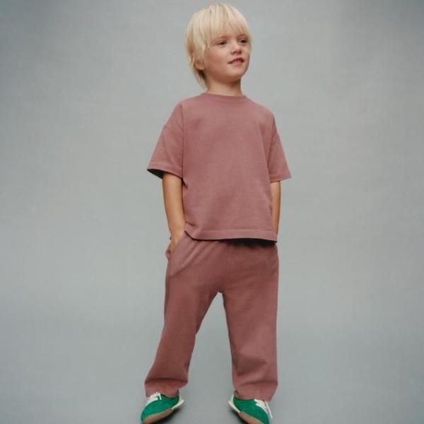 PLAIN T-SHIRT AND WIDE-LEG TROUSERS SET