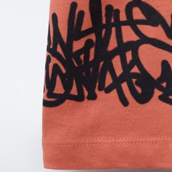 GRAFFITI PRINT T-SHIRT