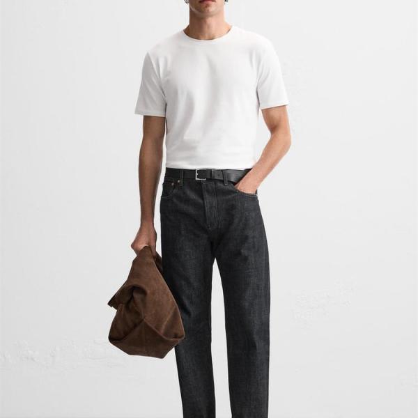 BASIC SLIM FIT T-SHIRT