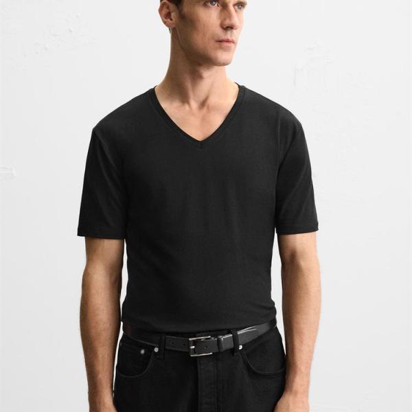 BASIC V-NECK T-SHIRT