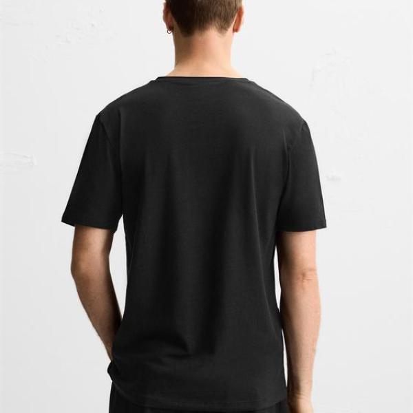 BASIC V-NECK T-SHIRT