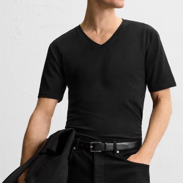 BASIC V-NECK T-SHIRT