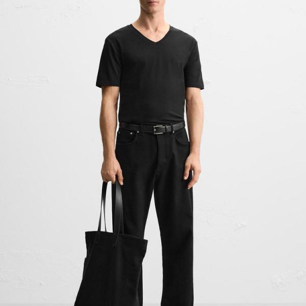 BASIC V-NECK T-SHIRT