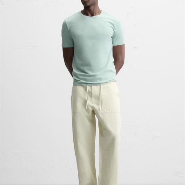 BASIC SLIM FIT T-SHIRT