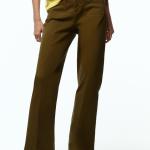 HIGH-WAIST JEANS WITH PATCH POCKETS