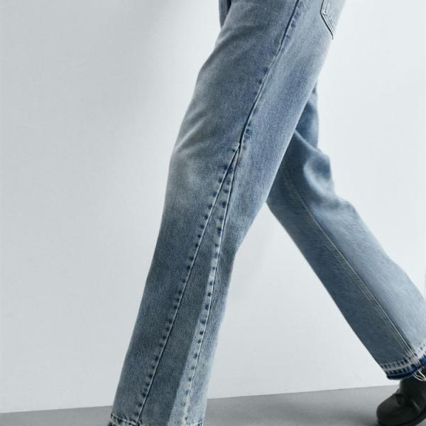 FLARE FIT JEANS