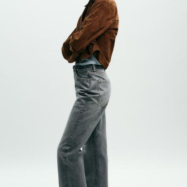 REGULAR FIT HIGH-WAIST JEANS WITH BELT