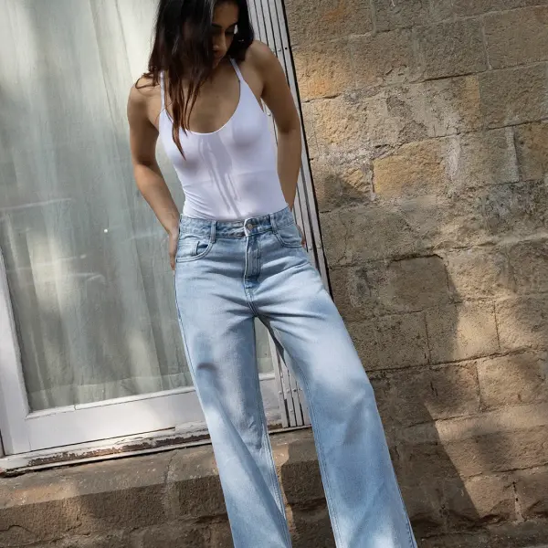 Hot Butt Ripped Straight Fit Jeans